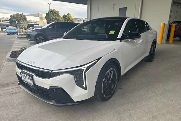 2025 Kia K4 GT-Line CL4m