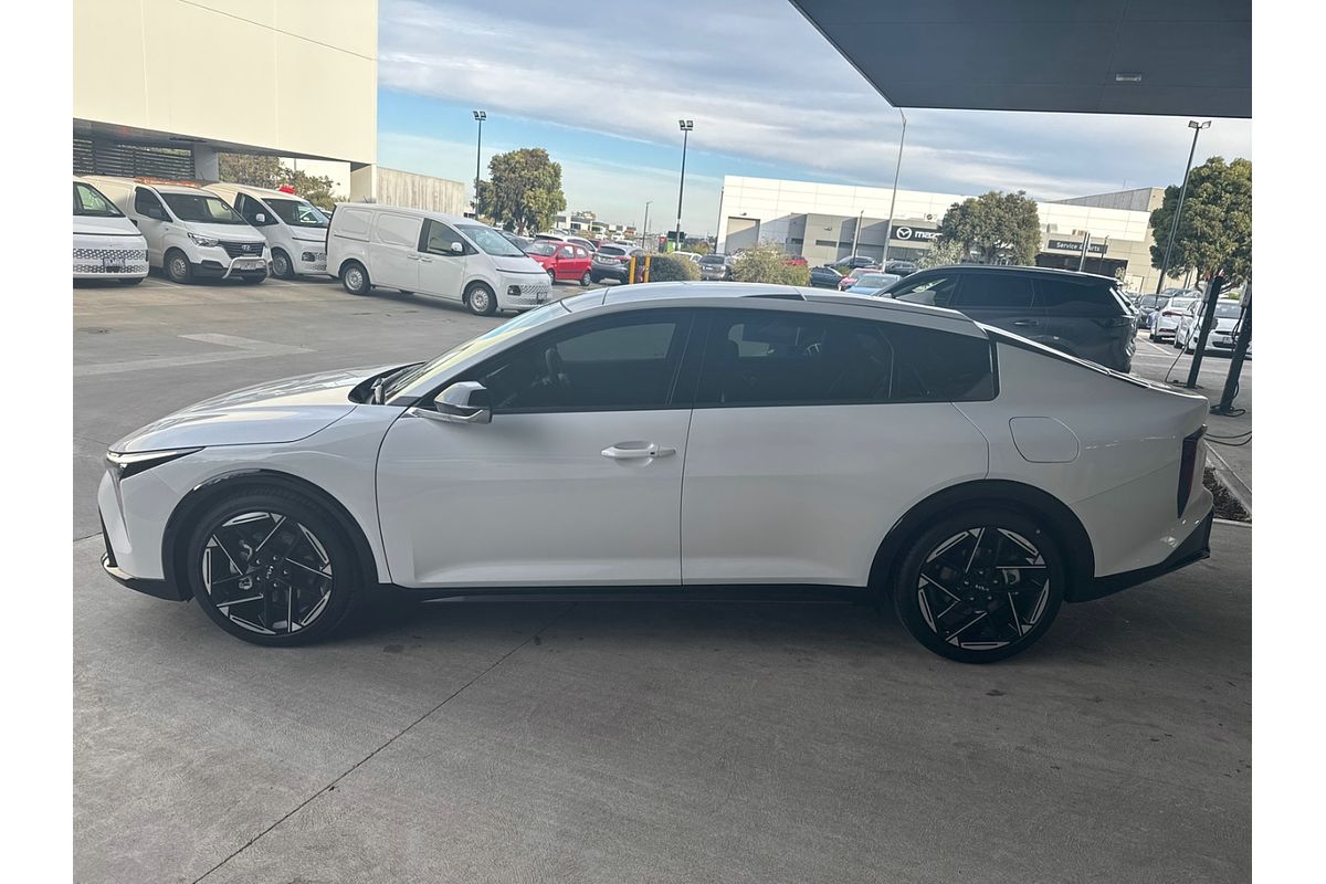 2025 Kia K4 GT-Line CL4m
