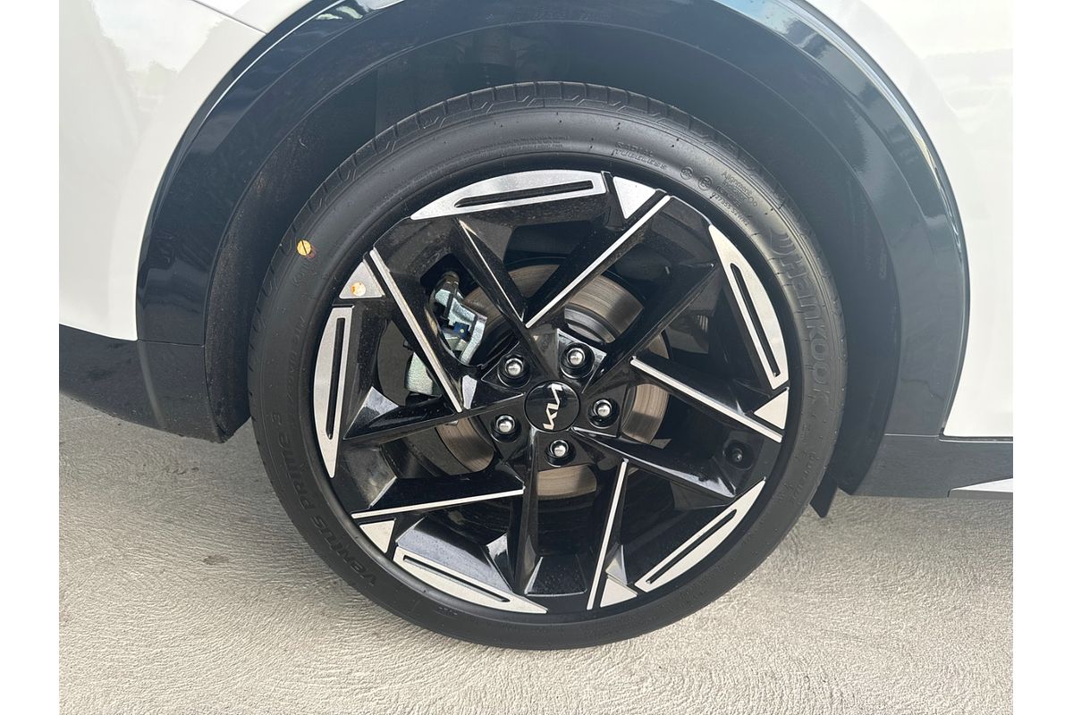 2025 Kia K4 GT-Line CL4m