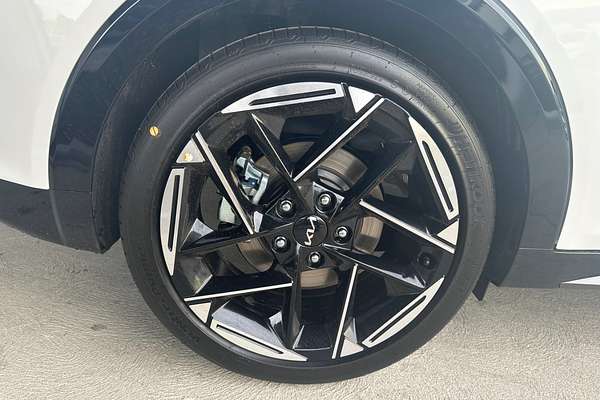 2025 Kia K4 GT-Line CL4m