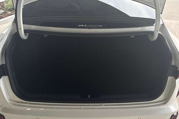 2025 Kia K4 GT-Line CL4m