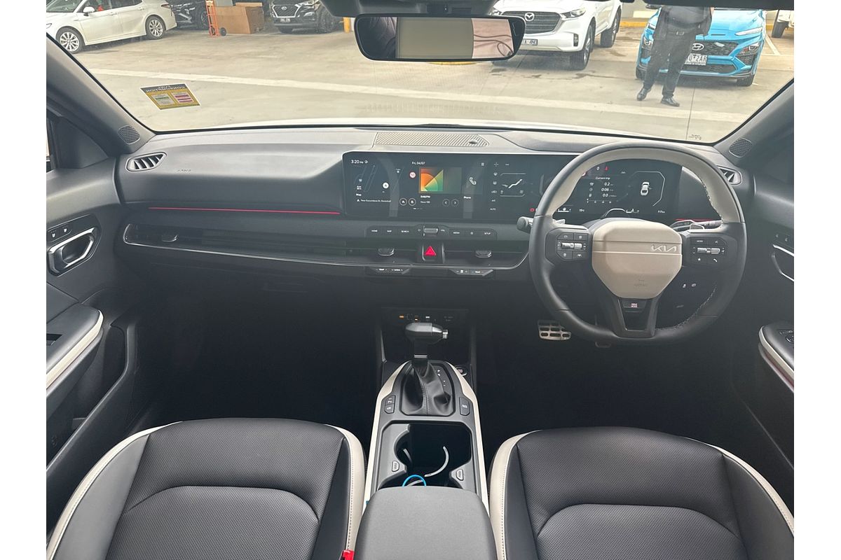 2025 Kia K4 GT-Line CL4m