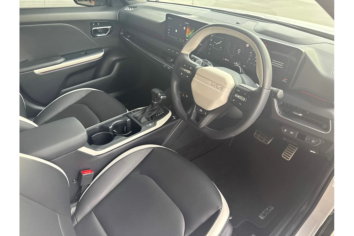 2025 Kia K4 GT-Line CL4m