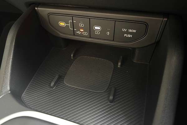 2025 Kia K4 GT-Line CL4m