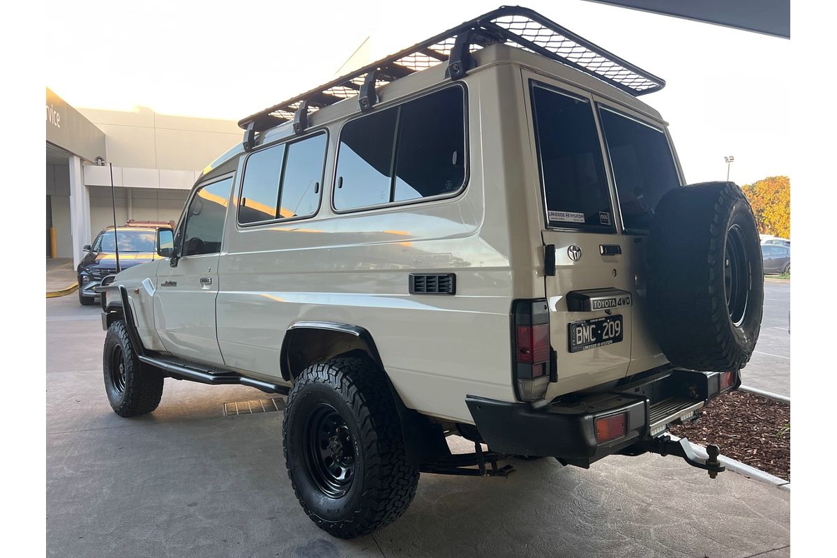 2011 Toyota Landcruiser Workmate Troopcarrier VDJ78R