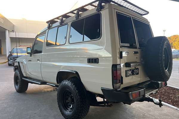 2011 Toyota Landcruiser Workmate Troopcarrier VDJ78R