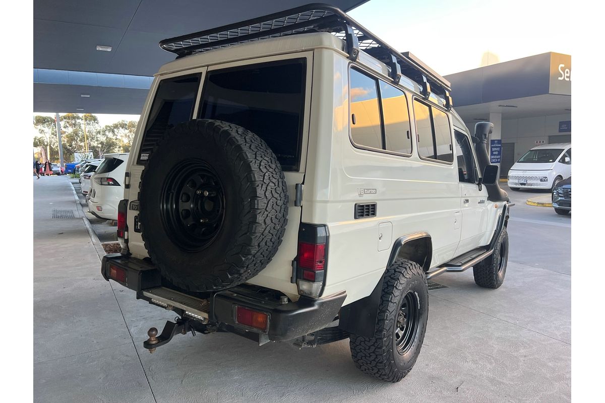 2011 Toyota Landcruiser Workmate Troopcarrier VDJ78R