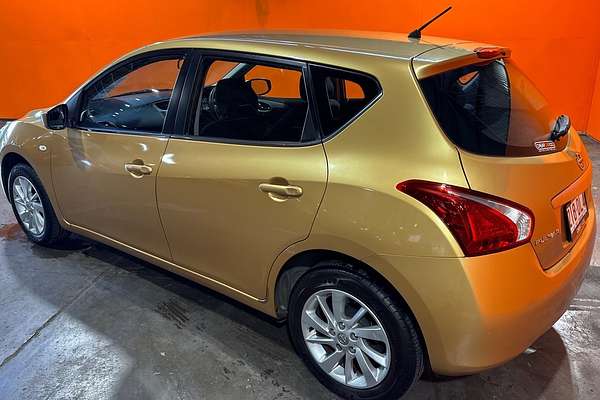 2014 Nissan Pulsar ST C12