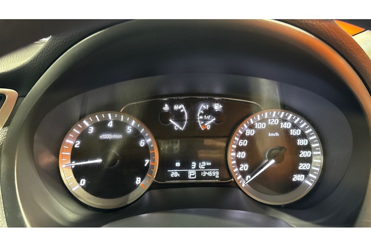 2014 Nissan Pulsar ST C12