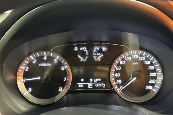 2014 Nissan Pulsar ST C12