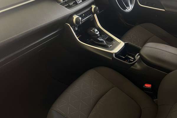 2021 Toyota RAV4 GXL AXAH52R