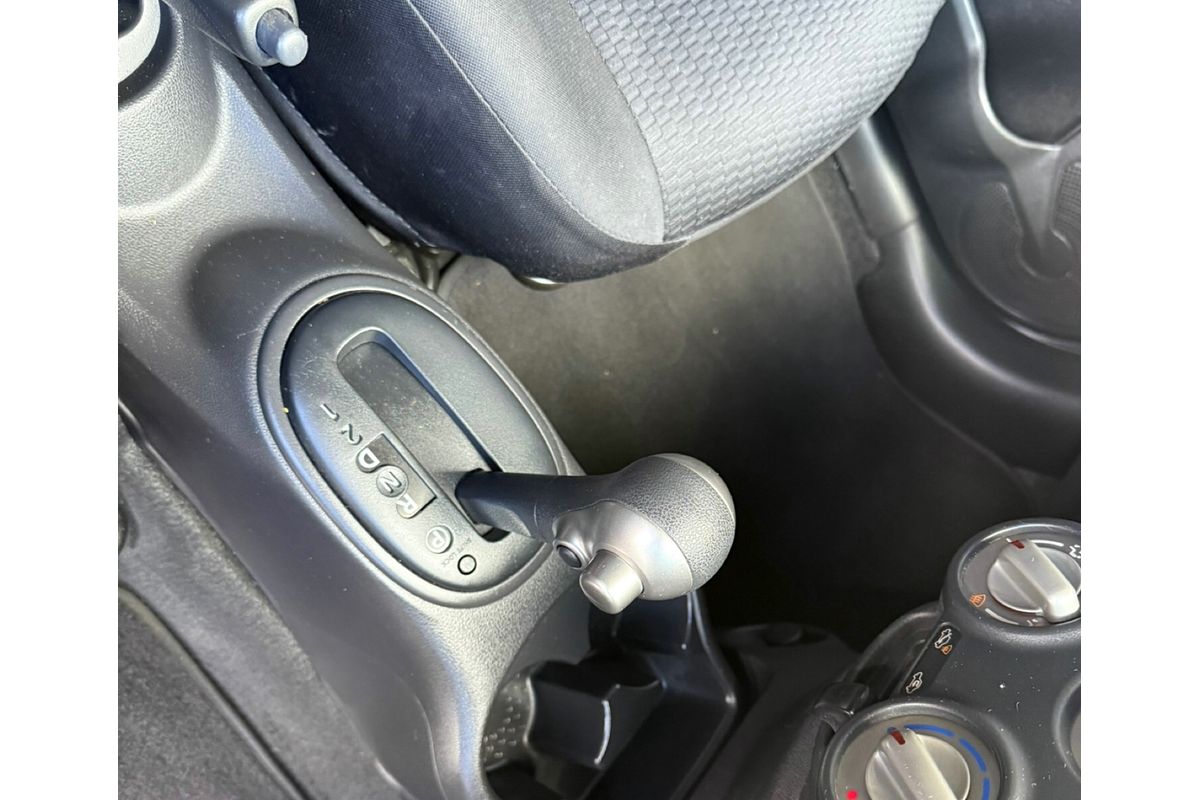 2013 Nissan Micra ST K13