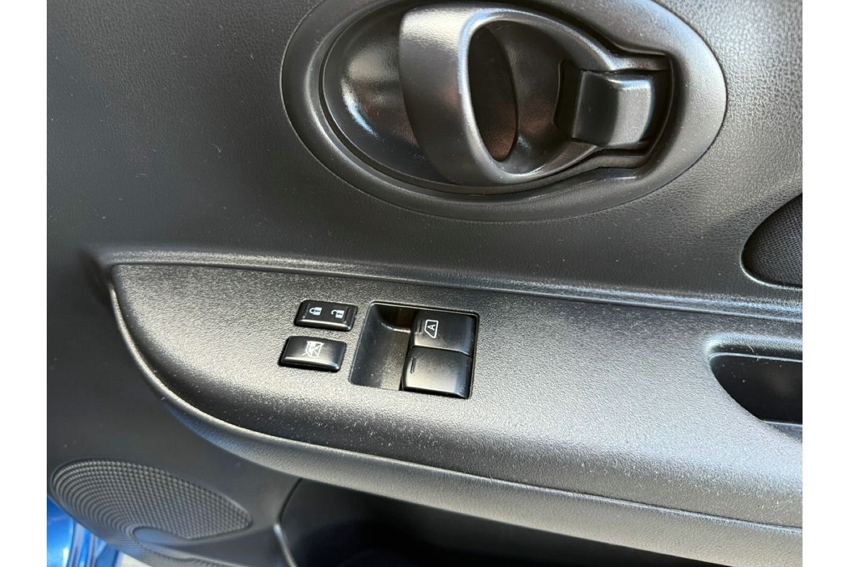 2013 Nissan Micra ST K13