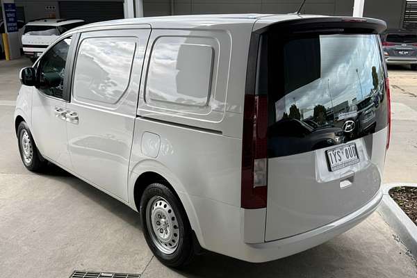 2023 Hyundai STARIA LOAD US4.V2
