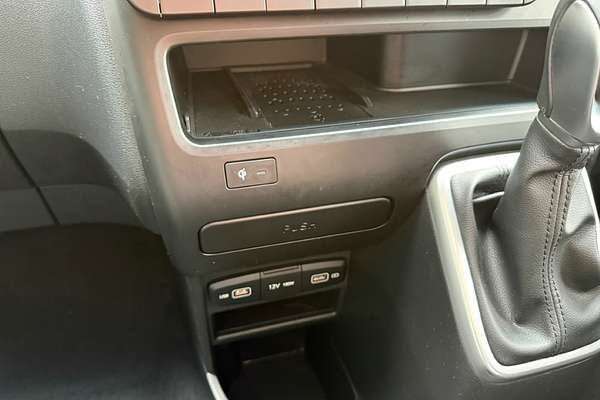 2023 Hyundai STARIA LOAD US4.V2