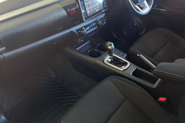 2015 Toyota Hilux SR5 GUN126R 4X4