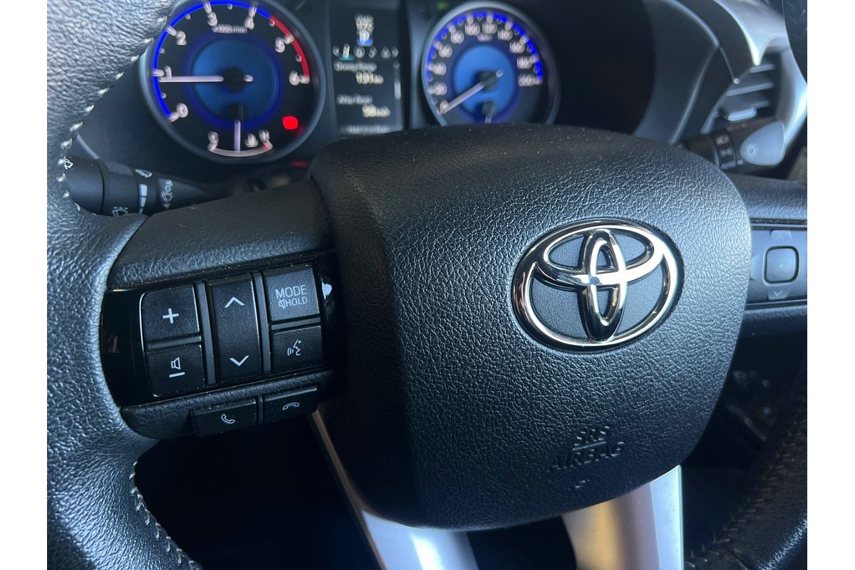 2015 Toyota Hilux SR5 GUN126R 4X4