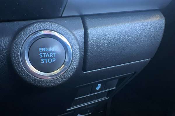 2015 Toyota Hilux SR5 GUN126R 4X4