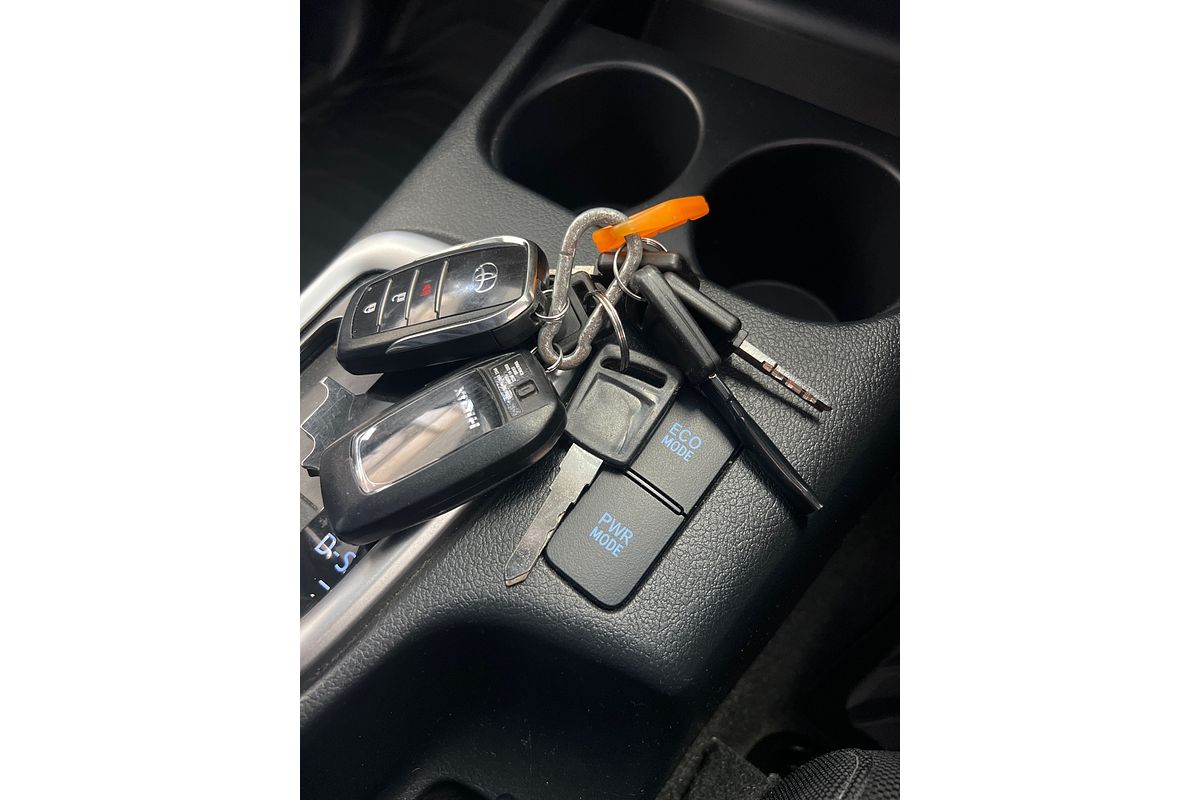 2015 Toyota Hilux SR5 GUN126R 4X4