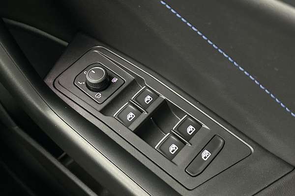 2023 Volkswagen T-Roc R D11