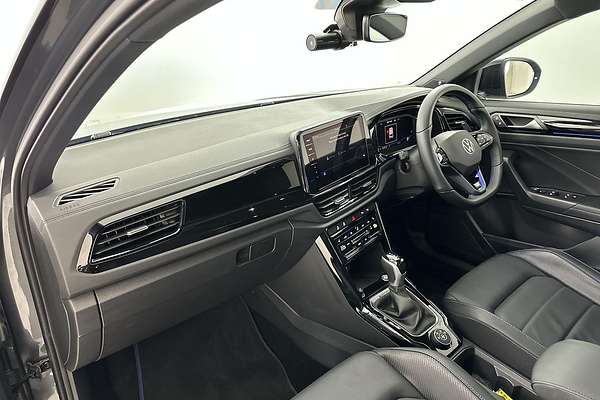 2023 Volkswagen T-Roc R D11