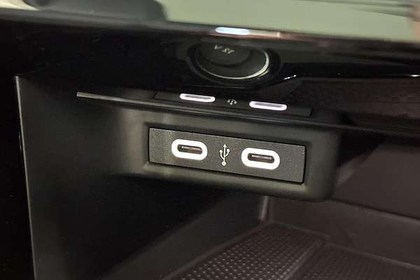 2023 Volkswagen T-Roc R D11