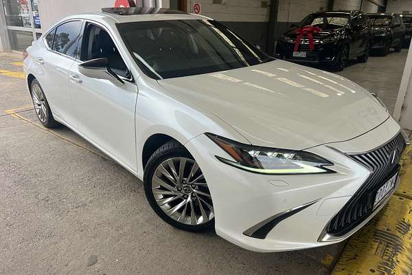 2019 Lexus ES ES300h Sports Luxury AXZH10R
