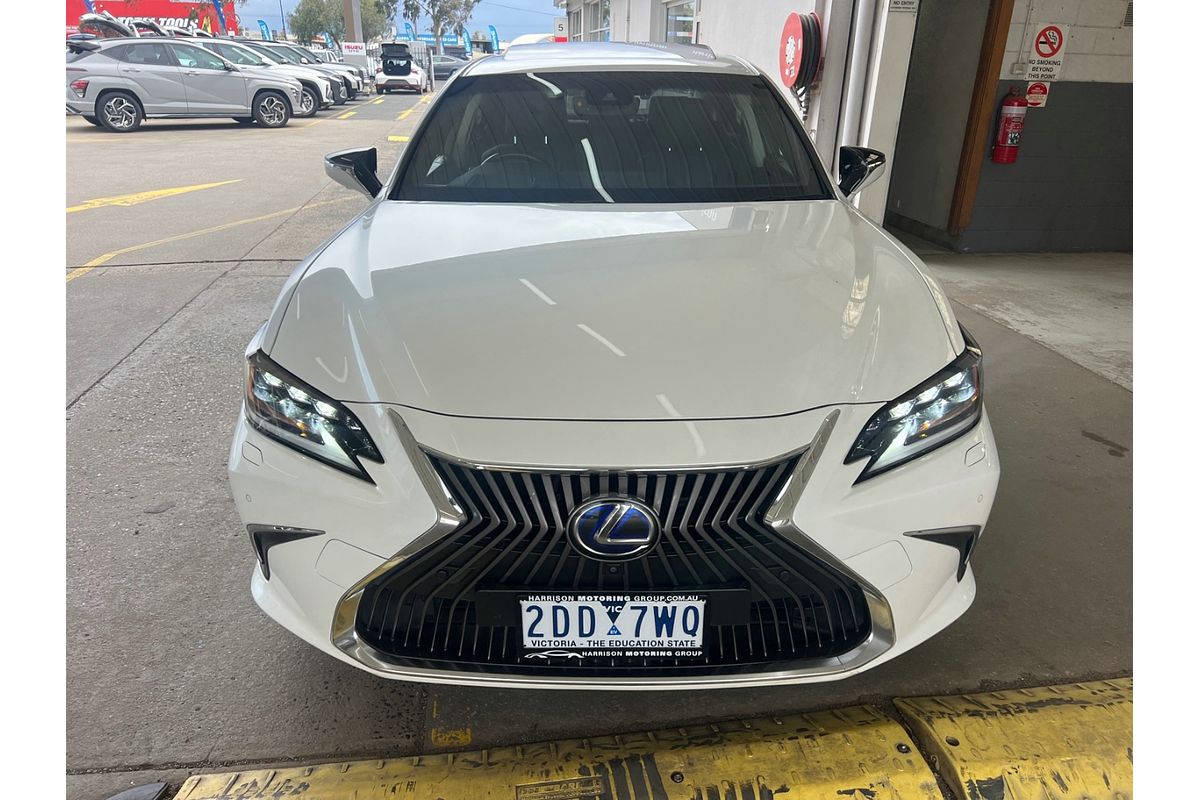 2019 Lexus ES ES300h Sports Luxury AXZH10R