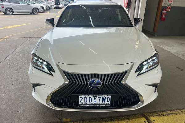2019 Lexus ES ES300h Sports Luxury AXZH10R