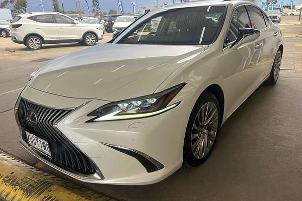 2019 Lexus ES ES300h Sports Luxury AXZH10R