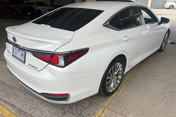 2019 Lexus ES ES300h Sports Luxury AXZH10R