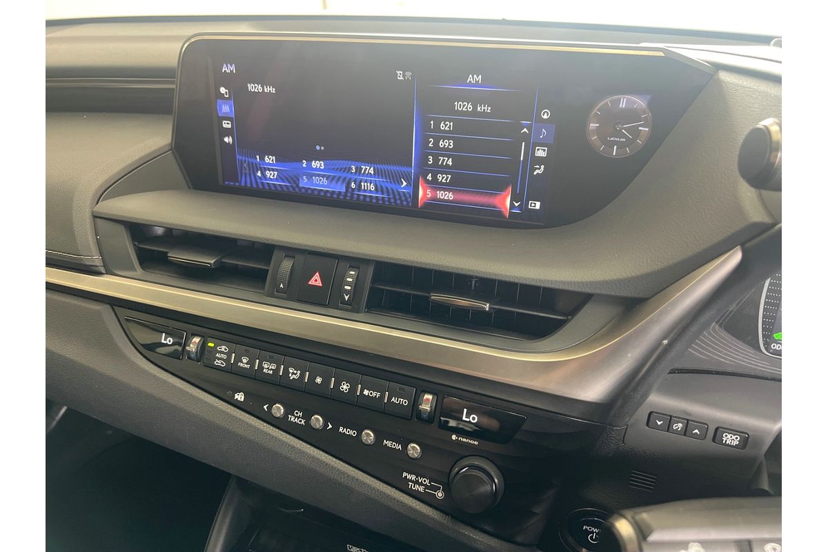 2019 Lexus ES ES300h Sports Luxury AXZH10R