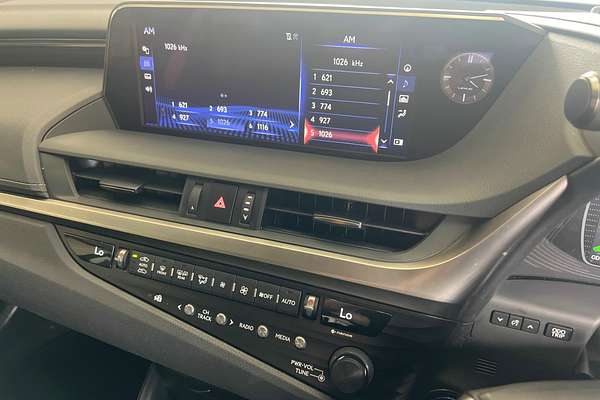 2019 Lexus ES ES300h Sports Luxury AXZH10R