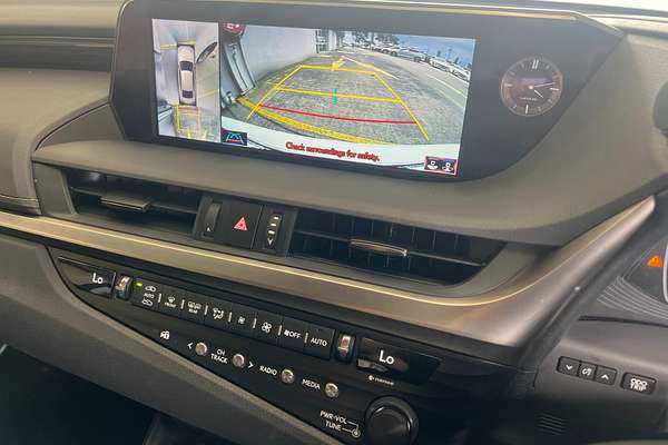 2019 Lexus ES ES300h Sports Luxury AXZH10R