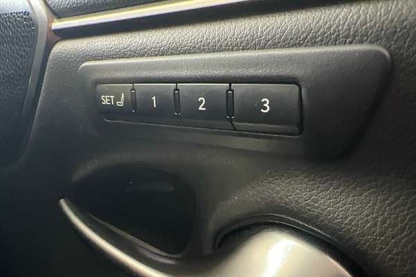 2019 Lexus ES ES300h Sports Luxury AXZH10R