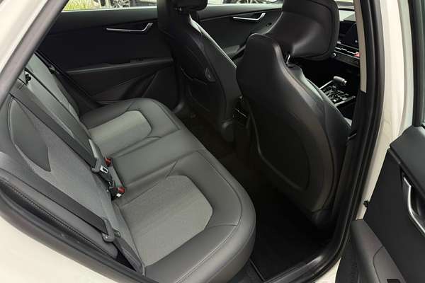 2023 Kia Niro HEV S SG2