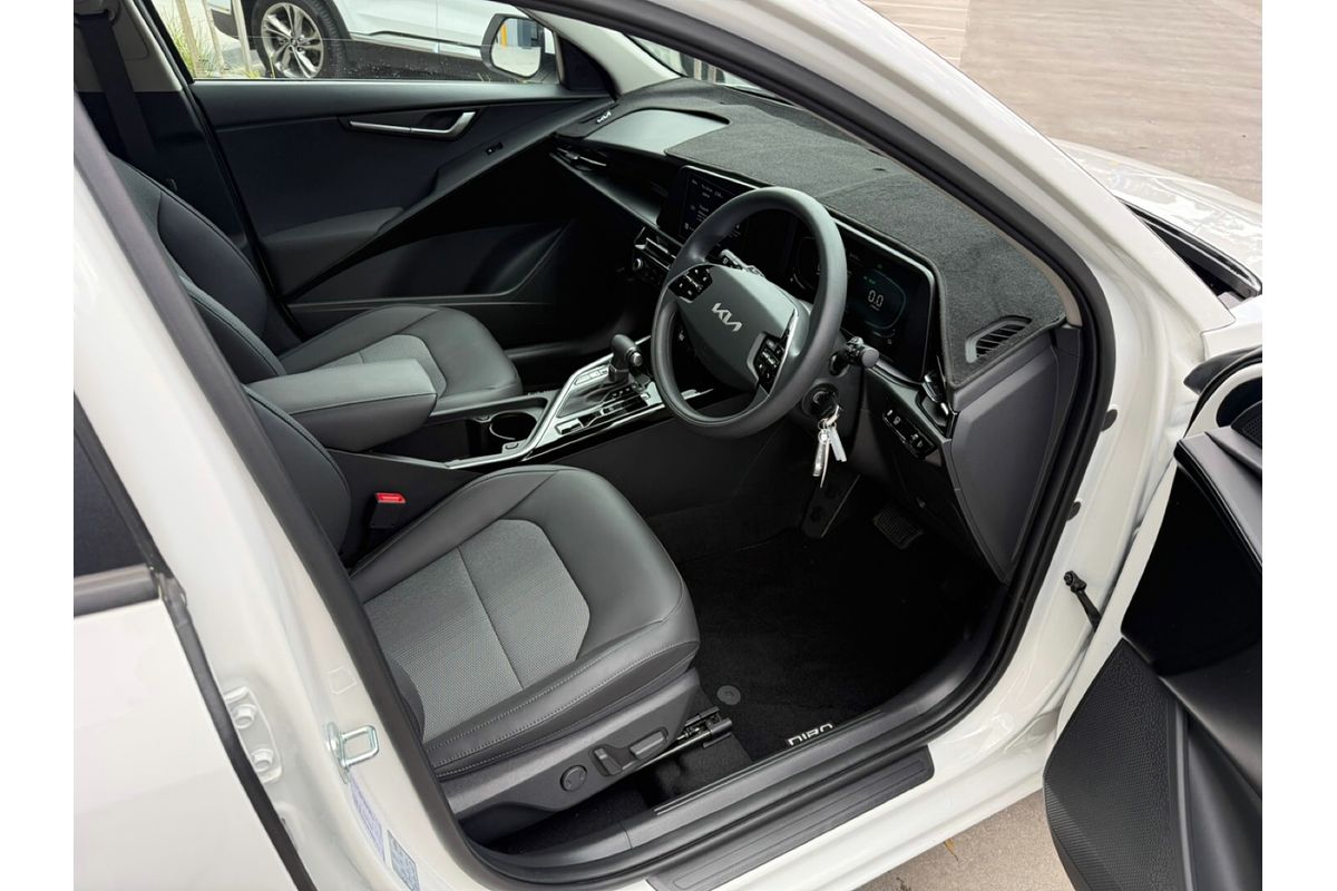 2023 Kia Niro HEV S SG2