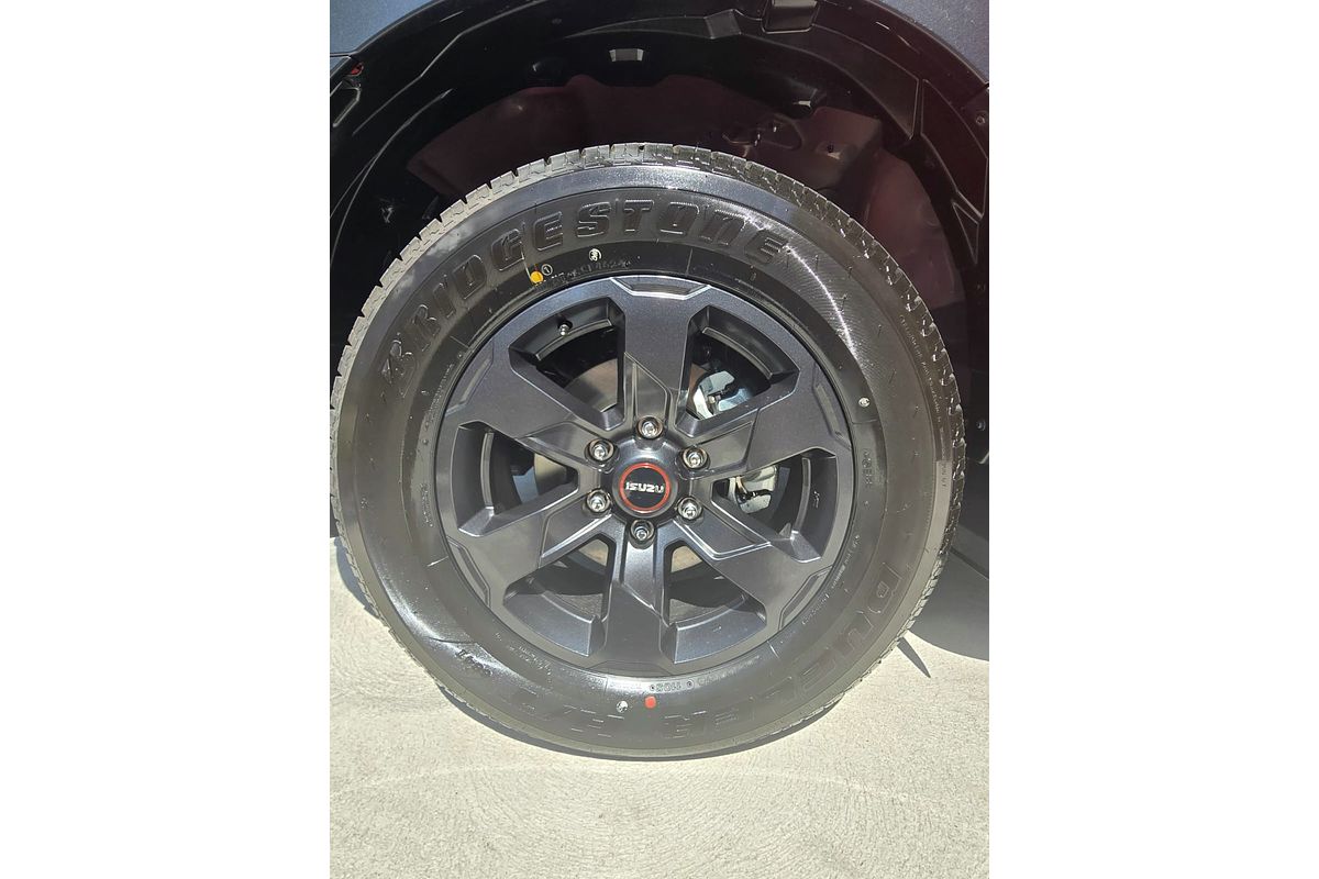 2025 Isuzu D-MAX X-TERRAIN 4X4