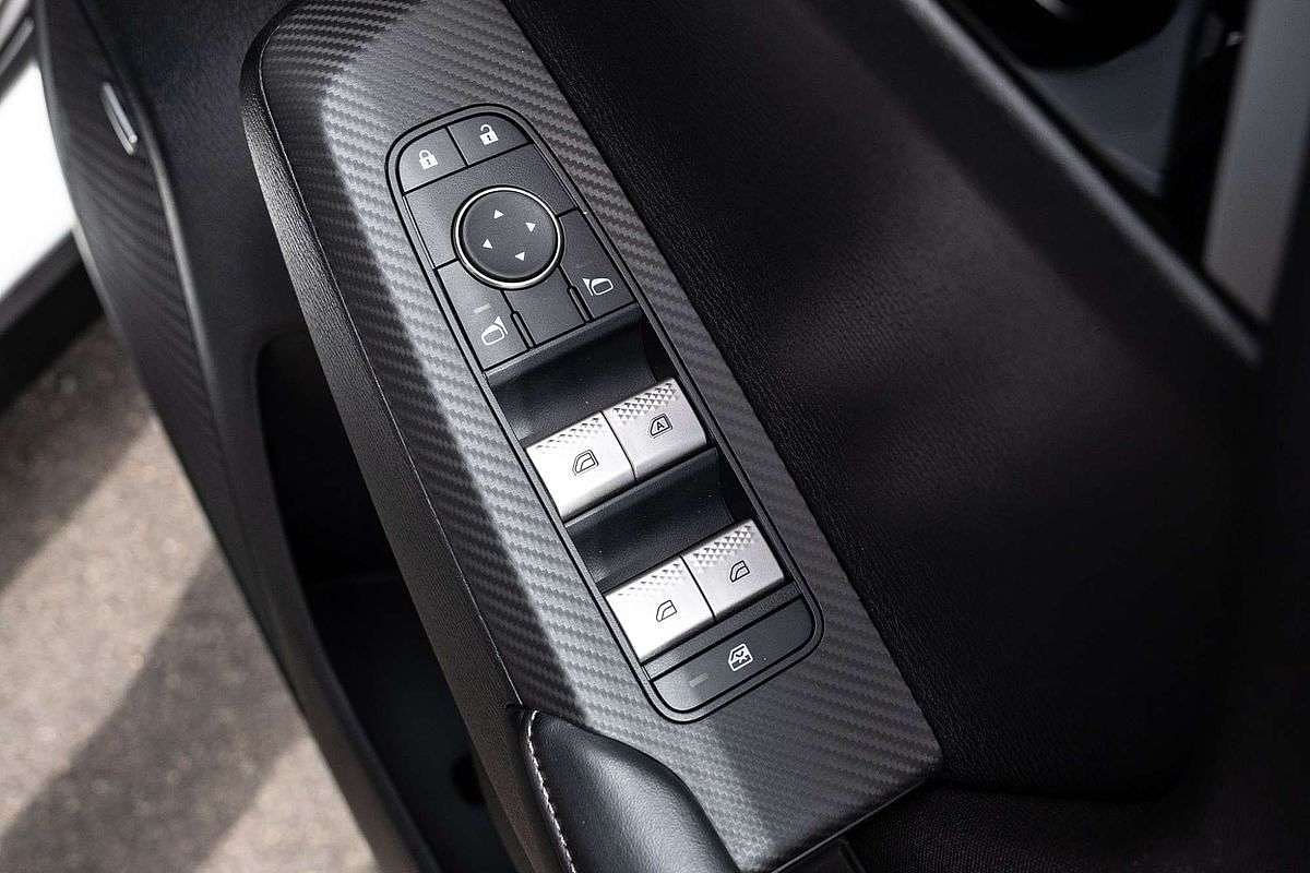 2025 Mitsubishi Outlander ES ZM