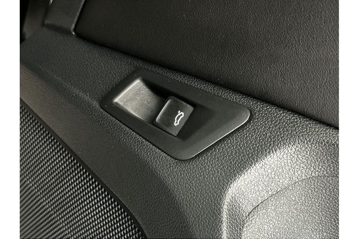 2023 Volkswagen T-Roc R D11