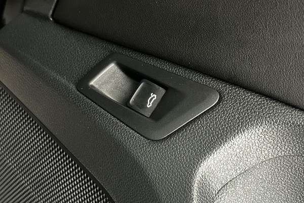 2023 Volkswagen T-Roc R D11