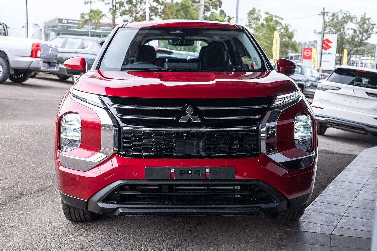 2025 Mitsubishi Outlander ES ZM