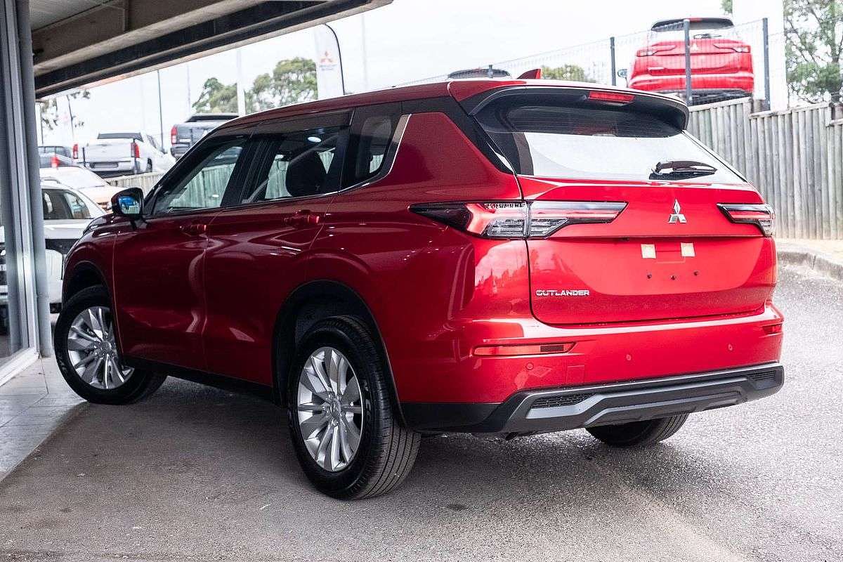 2025 Mitsubishi Outlander ES ZM