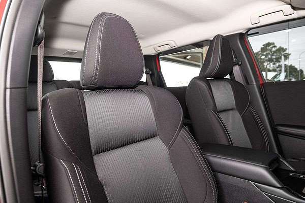 2025 Mitsubishi Outlander ES ZM