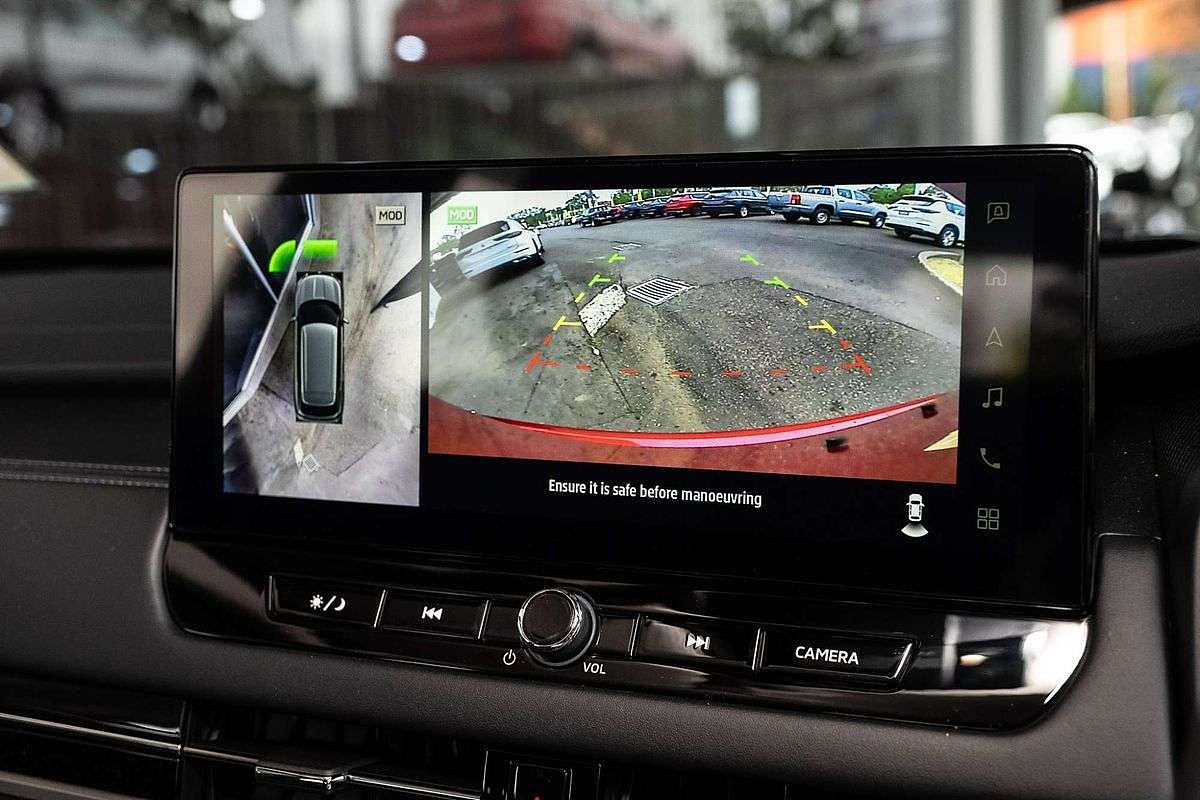 2025 Mitsubishi Outlander ES ZM