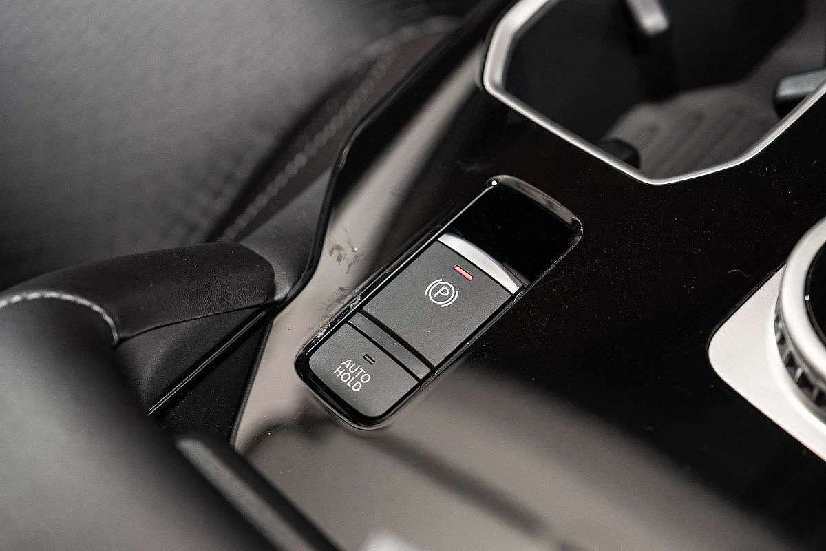 2025 Mitsubishi Outlander ES ZM