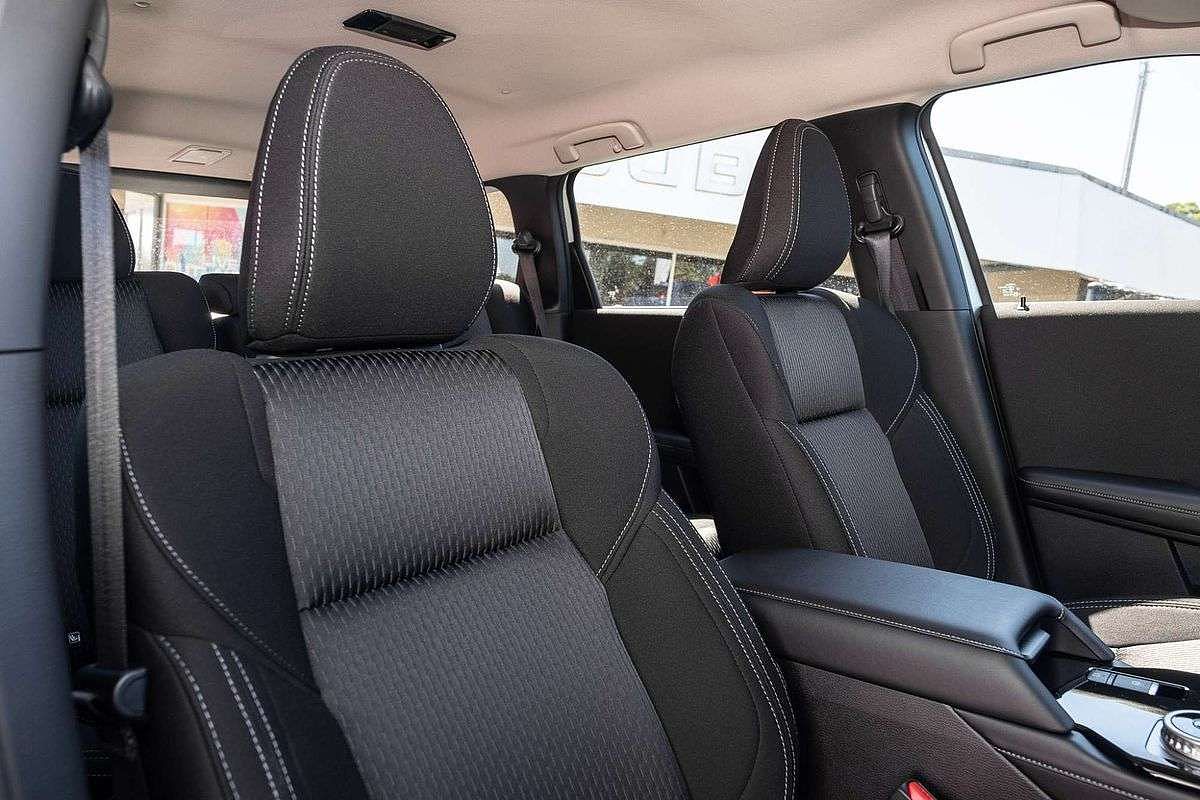 2025 Mitsubishi Outlander ES ZM