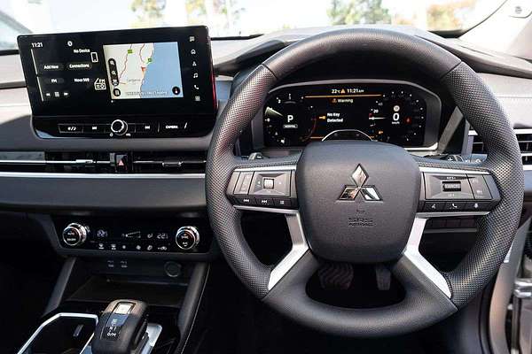 2025 Mitsubishi Outlander ES ZM