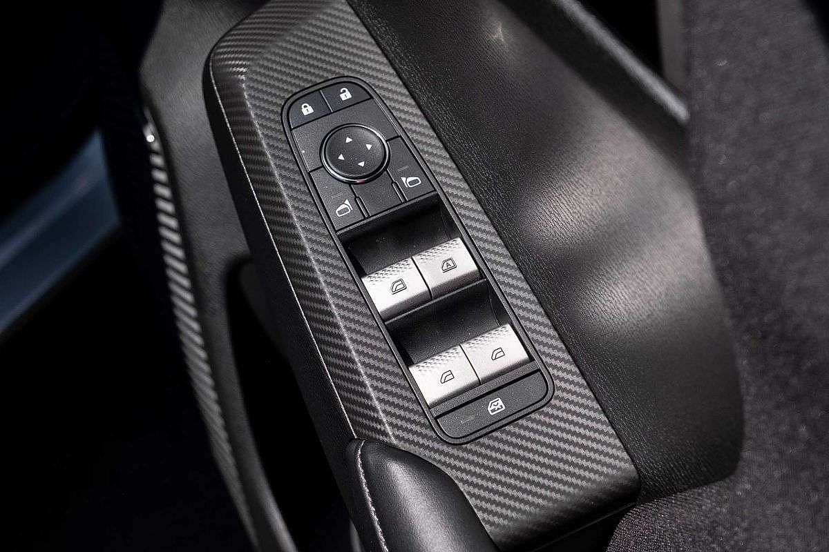 2025 Mitsubishi Outlander ES ZM