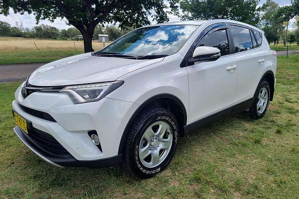 2018 Toyota RAV4 GX ASA44R